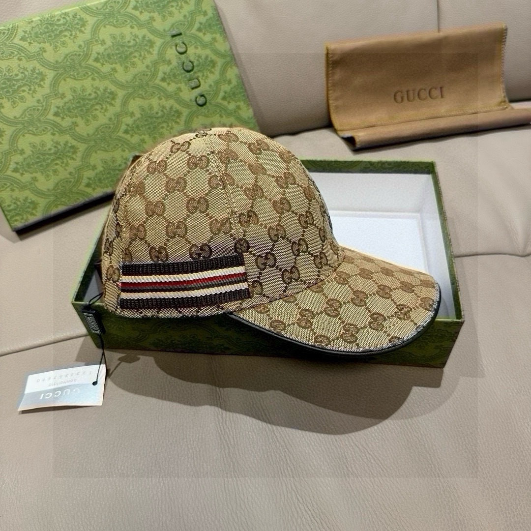 
万年经典款新色出货！
配盒子布袋，Gucci(古奇)经典原单棒球帽😍😍专柜11开模订制，最高版本，原版