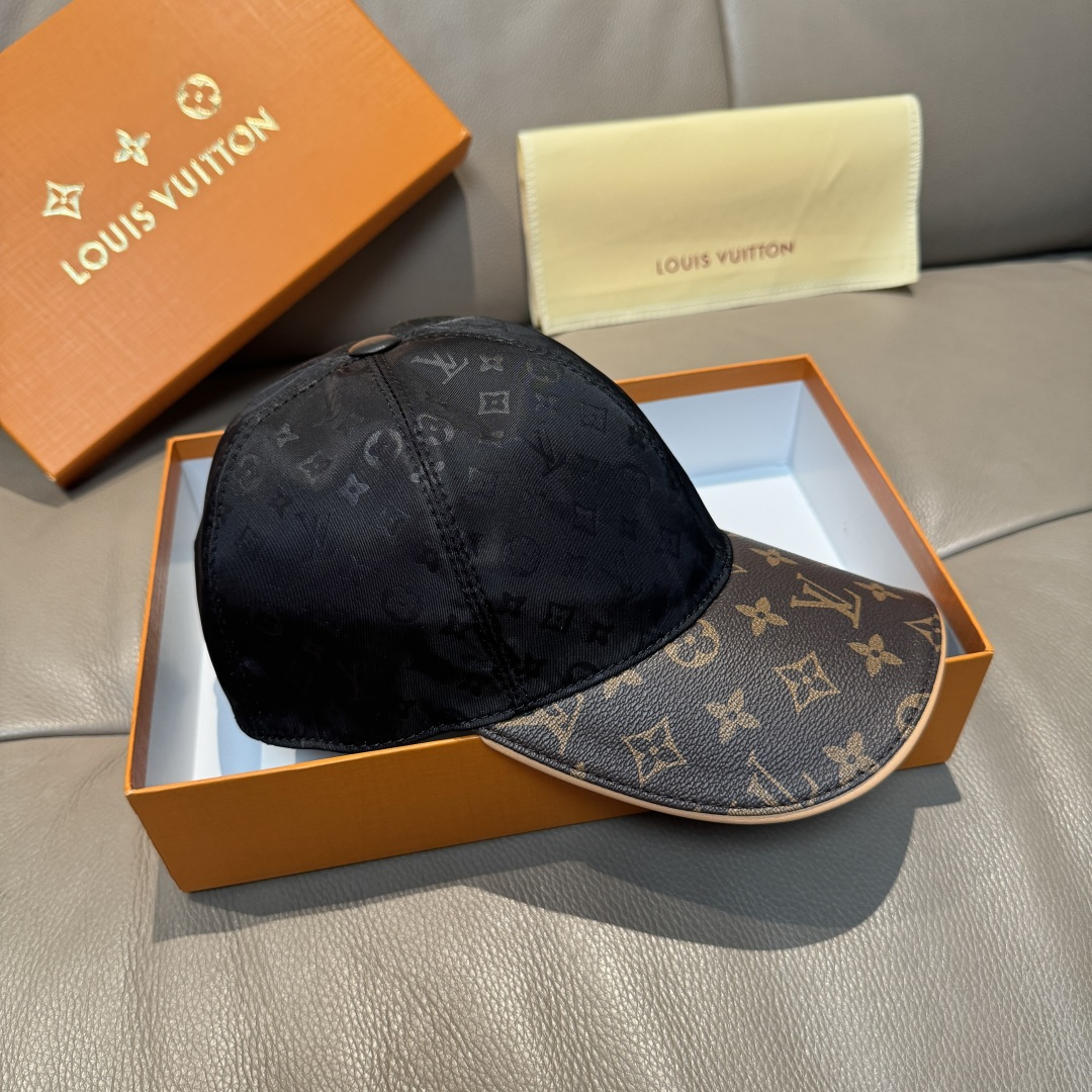 
配盒子布袋，LV(路易威登)新款原单棒球帽，老花拼接，11开模订制，原版印花绸缎面料+专柜老花皮，做工