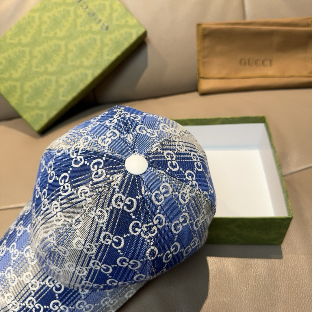 
配盒子布袋，Gucci(古奇)新款原单棒球帽，渐变糖果双G，专柜11开模订制！原版牛仔布料+头层牛皮，