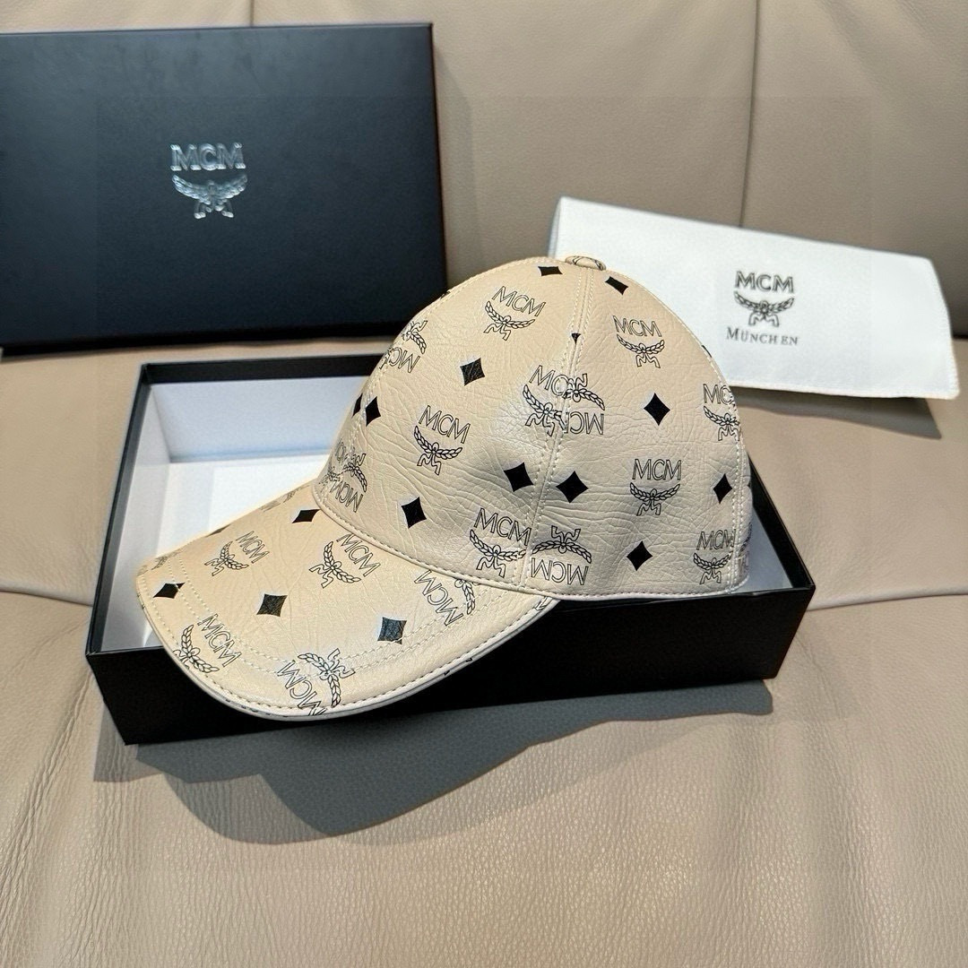 
新款出货
配包装布袋，MCM经典原单棒球帽，11开模订制，原版专柜PVC革+头层牛皮包边，长年爆版，质