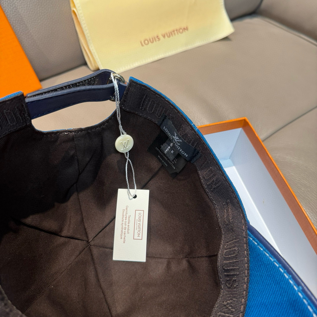 
配盒子布袋，LV(路易威登)新款原单棒球帽，LV刺绣，专柜11开模订制，原版帆布面料+头层牛皮，精细刺