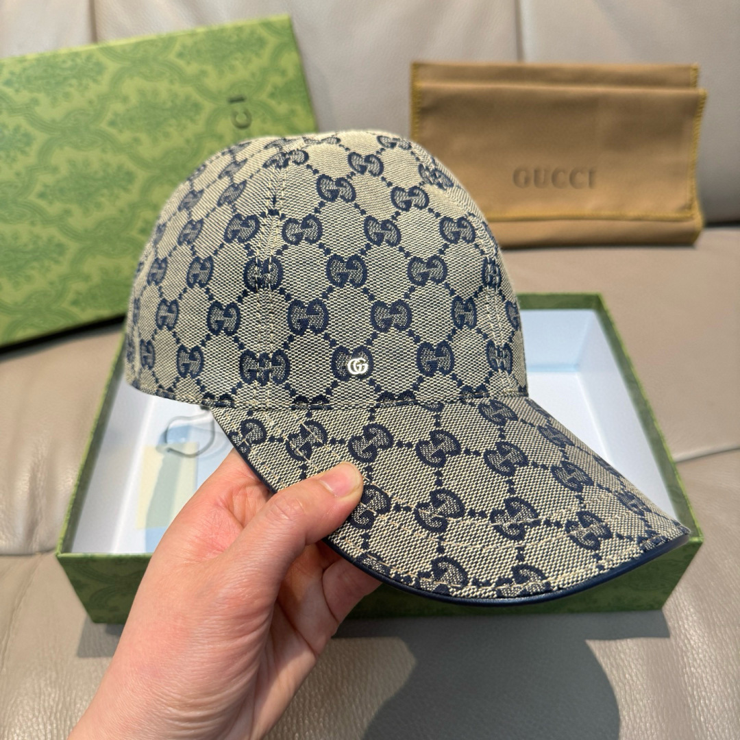 
配包装布袋，Gucci(古奇)新款原单棒球帽， 金属小双G，专柜最新款，11开模订制，正版开模五金，原