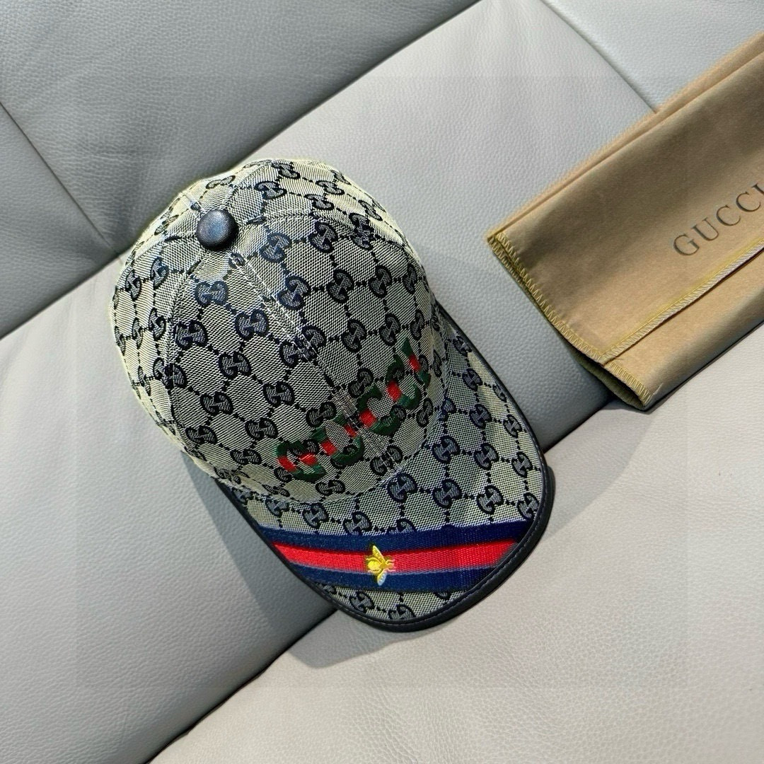 
配盒子布袋，Gucci(古奇)新款原单棒球帽，11开模订制，重工刺绣，细节可媲美专柜，原版帆布料+头层