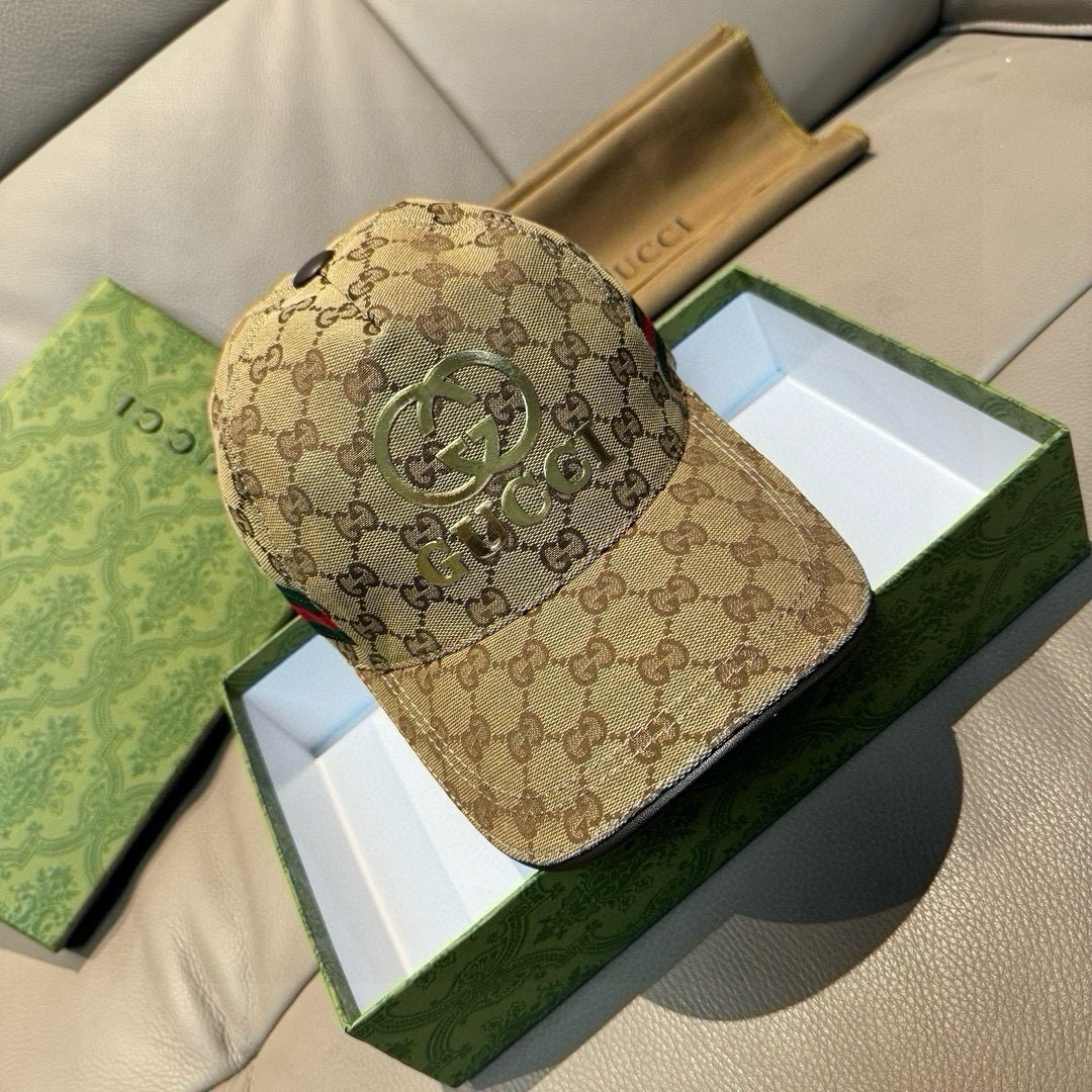 NO:363554,Package with box cloth bag, Gucci (Guchi) original single baseball cap, gold-plated double G, 1:1 open mold customization, highest version, original canvas + top layer cowhide, pure cotton inner lining, light and breathable, real shot!  Be the most beautiful boy in the crowd, you are the ones!  Basic head circumference 56, patch adjustable. Hat Straw Hat Fisherman's Hat Baseball Hat Knitted Hats, Hats, Gucci, espadrilles, cowhide, hats批 配盒子布袋,Gucci(古奇)原单棒球帽,烫金双G,1:1开模订制,最高版本,原版帆布料+头层牛皮,纯棉内里,轻盈透气,实物拍摄！做人群中最靓的仔,非你莫属！基础头围56,贴片可调节.帽子草帽渔夫帽棒球帽针织帽,帽子,gucci,espadrilles,cowhide,hats,hat