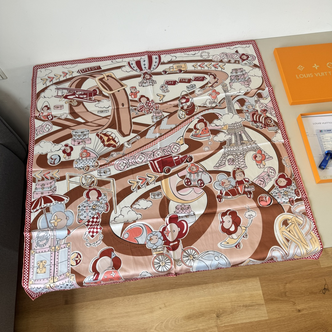 NO:339950,Lv original single silk square scarf twill silk material hand-curled edges, light luxury and exquisite belt combination into a classic pattern, both skin tone and versatile, high-end heavy twill silk [component size 90X90cm twill silk] high-version scarf, high-version scarf, louis vuitton, real silk19860909Lv原单真丝方巾 斜纹真丝材质手工卷边,轻奢感十足精美皮带组合成经典图案 既衬肤色又百搭 高端重磅斜纹真丝【成分尺寸90X90cm 斜纹真丝】高版本围巾,高版本围巾,louis vuitton,real silk,scarf