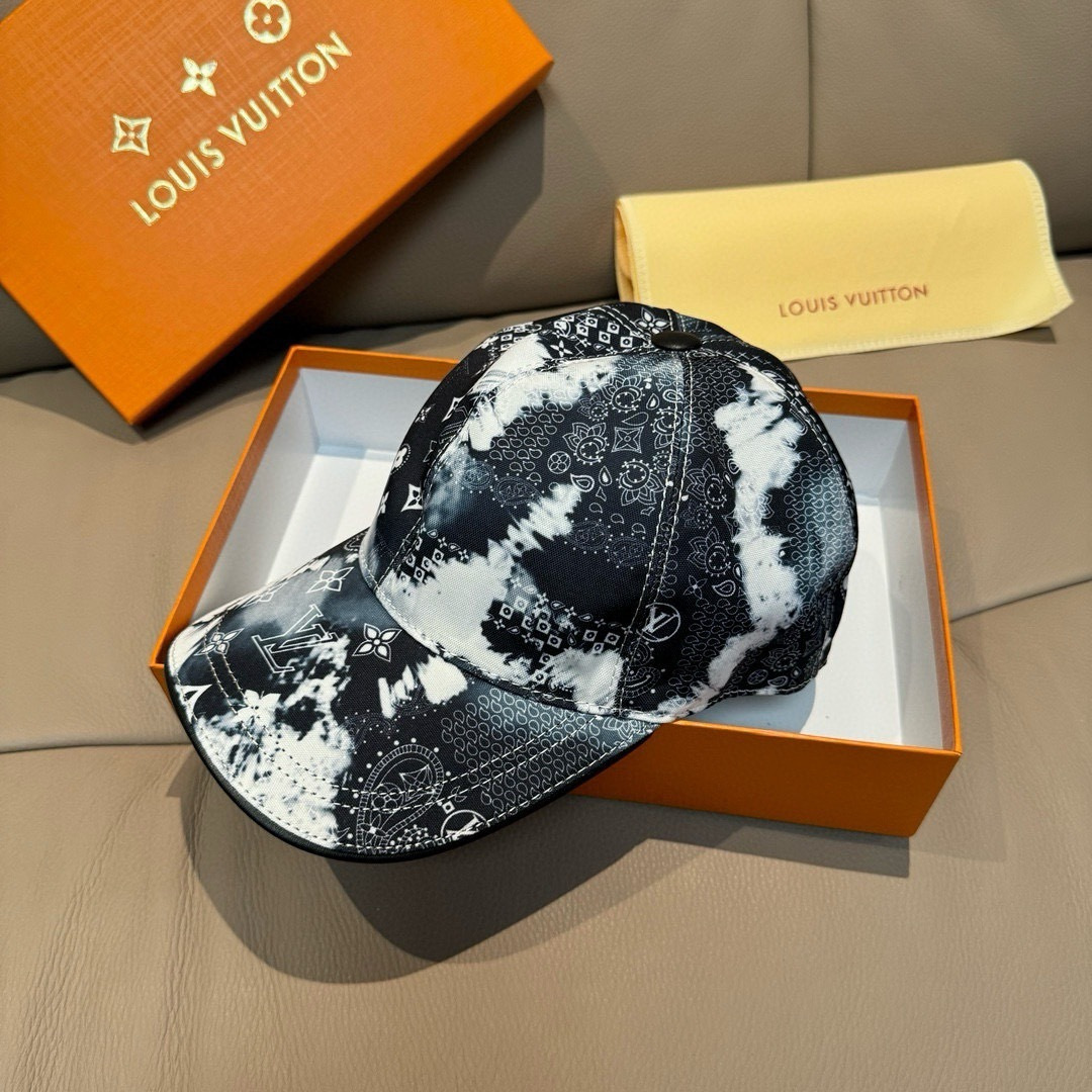 
配盒子布袋，LV路易威登新款原单棒球帽，lv丝印，11开模订制，原版丝印绸缎面料+头层牛皮，时尚帅气质