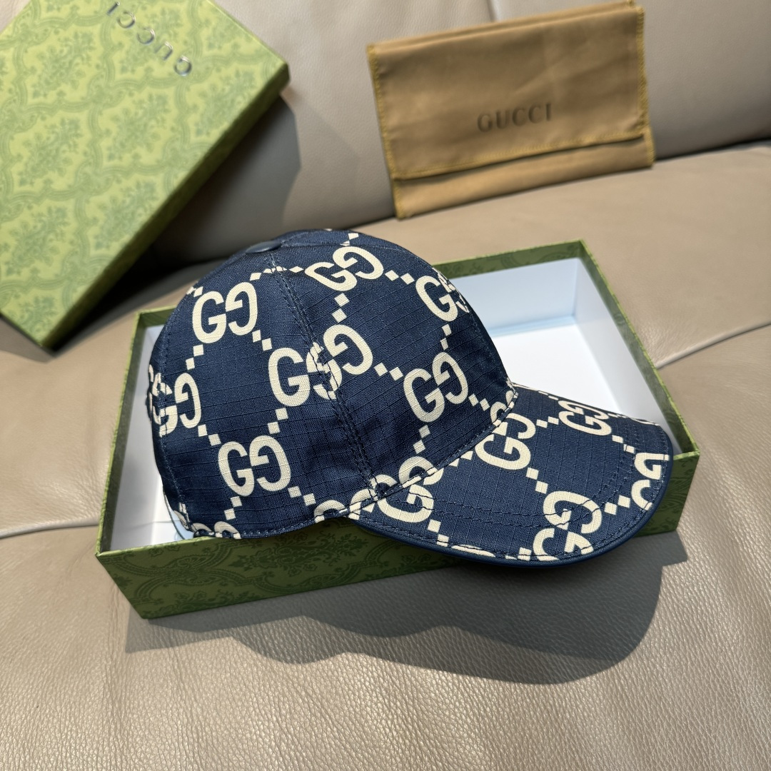 
官网新款出货
配包装布袋，Gucci古奇最新款原单棒球帽， 大双G，专柜11开模订制，完美对花，原版帆