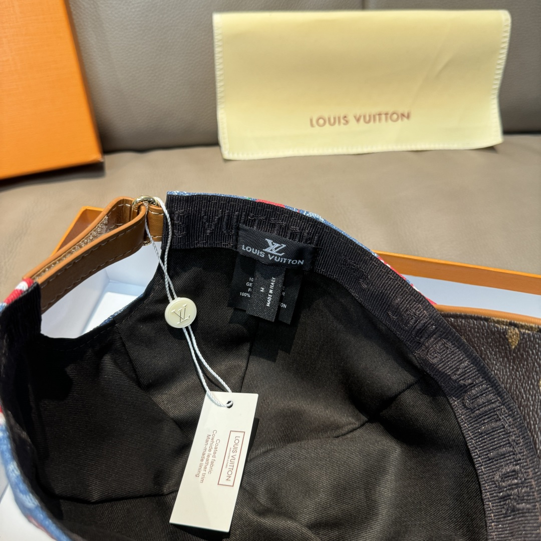 
配盒子布袋，LV路易威登新款原单棒球帽，LV小樱桃，专柜11开模订制，原版帆布面料+头层牛皮，轻盈透气