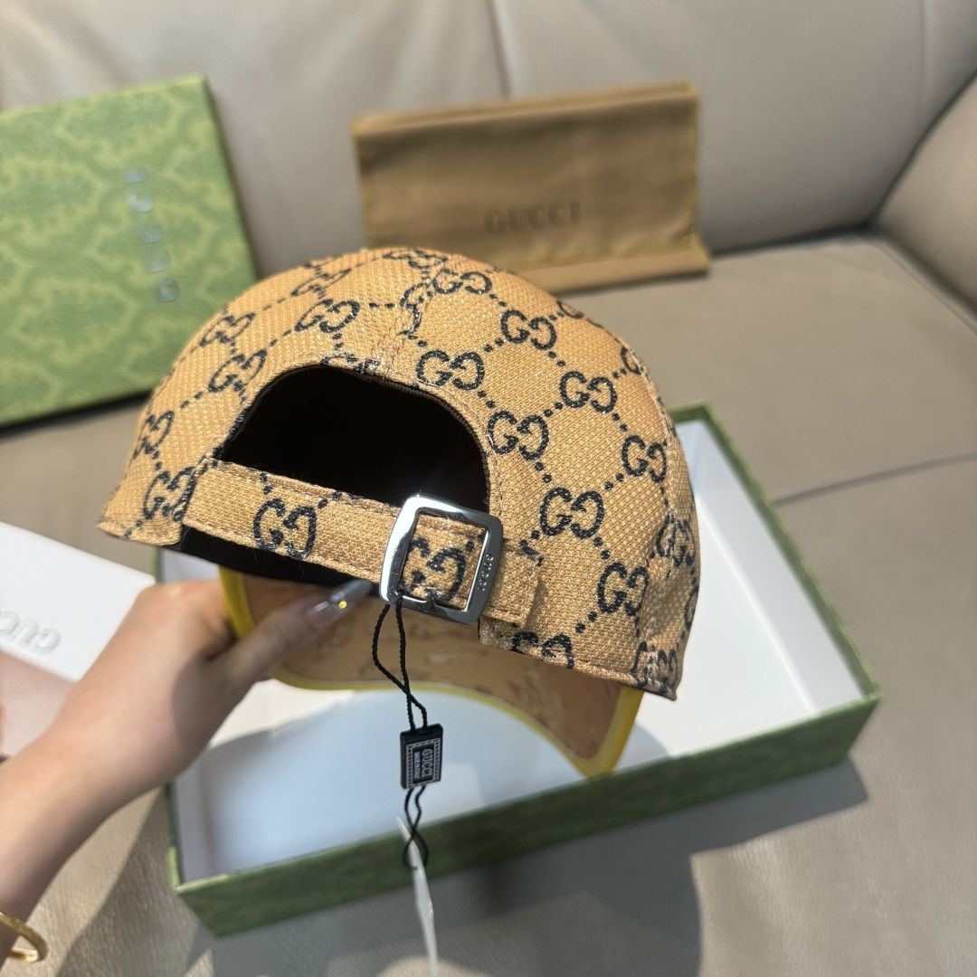 
原单版本出货！
配盒子布袋，Gucci(古奇)最新原单棒球帽，专柜11开模订制，最高版本，原版帆布料+