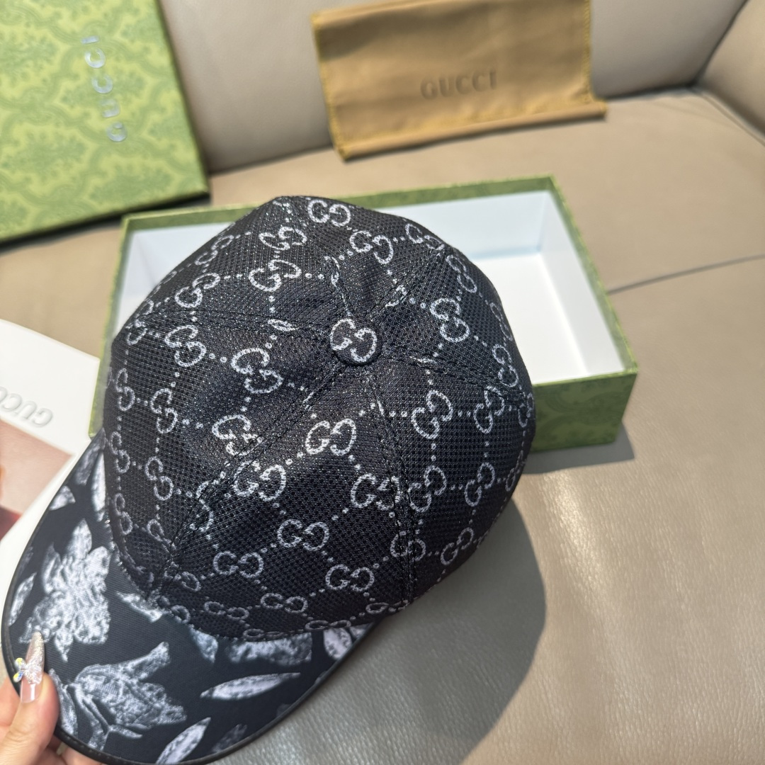 
原单版本出货！
配盒子布袋，Gucci(古奇)最新原单棒球帽，专柜11开模订制，最高版本，原版帆布料+