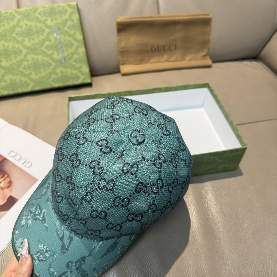 
原单版本出货！
配盒子布袋，Gucci(古奇)最新原单棒球帽，专柜11开模订制，最高版本，原版帆布料+