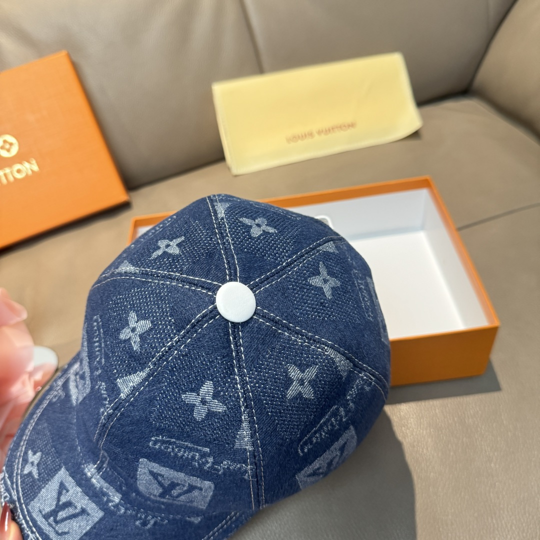 
配盒子布袋，LV路易威登新款原单棒球帽，LV牛仔提花，专柜11开模订制，原版帆布面料+头层牛皮，轻盈透