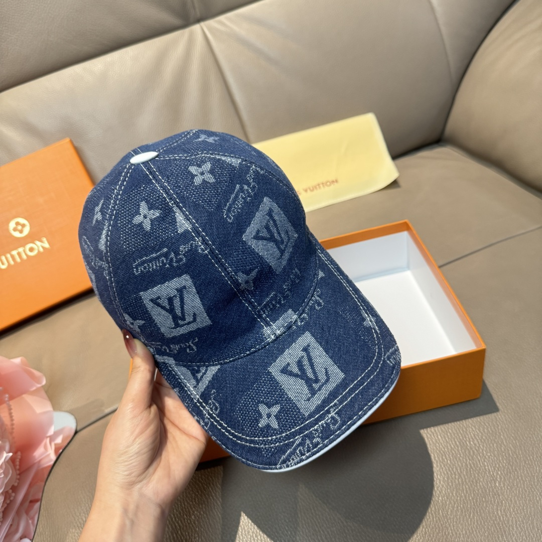 
配盒子布袋，LV路易威登新款原单棒球帽，LV牛仔提花，专柜11开模订制，原版帆布面料+头层牛皮，轻盈透