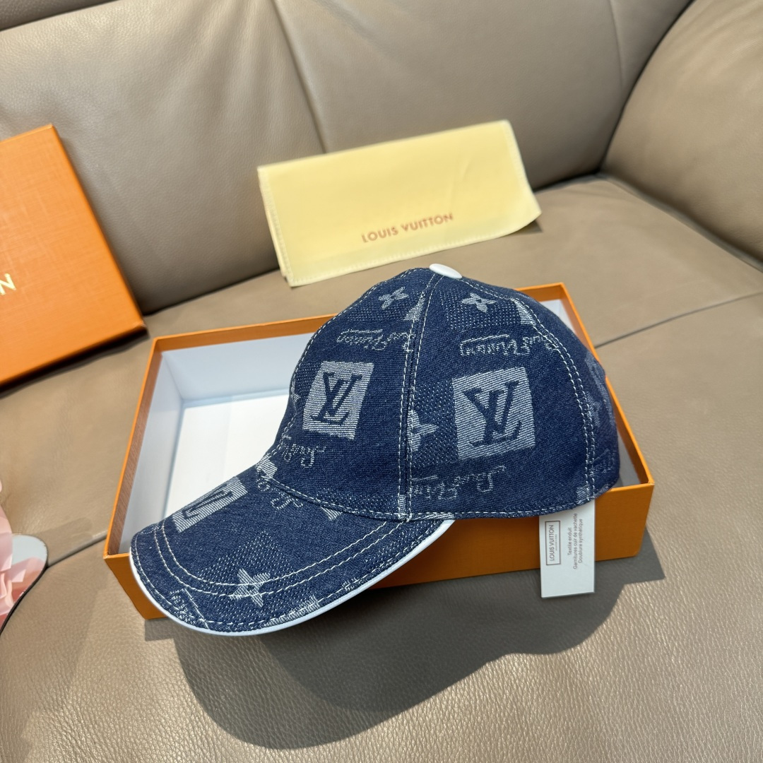
配盒子布袋，LV路易威登新款原单棒球帽，LV牛仔提花，专柜11开模订制，原版帆布面料+头层牛皮，轻盈透