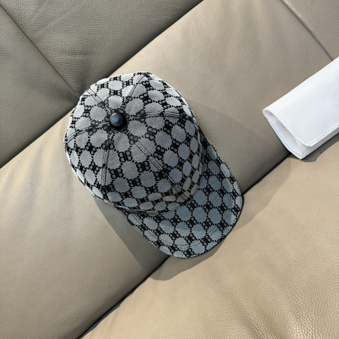 
配盒子布袋，Balenciaga（巴黎世家）新款原单棒球帽， 专柜11开模订制，原版帆布面料+头层牛皮