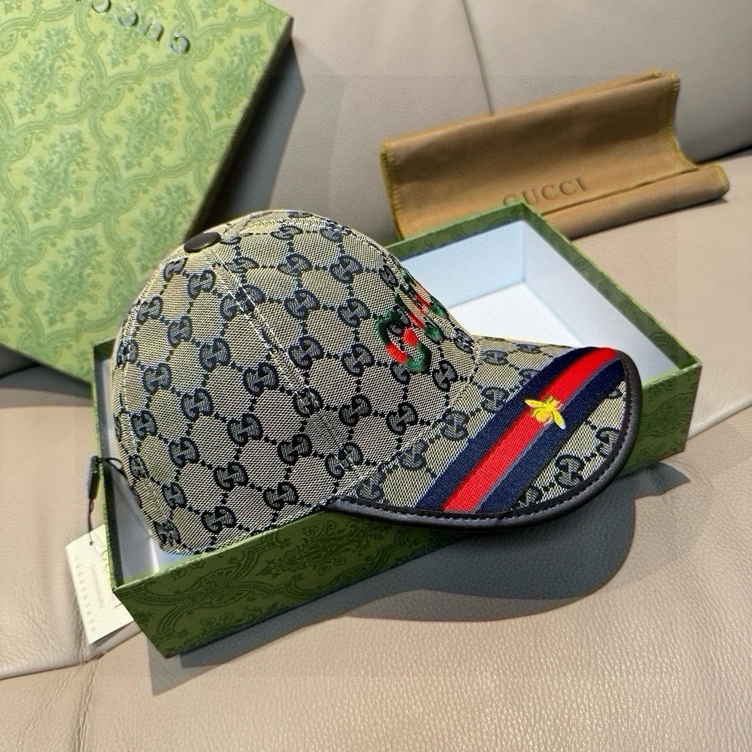 
配盒子布袋，Gucci(古奇)新款原单棒球帽，11开模订制，重工刺绣，细节可媲美专柜，原版帆布料+头层