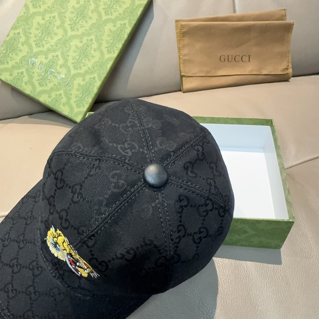 
配盒子布袋，Gucci(古奇)新款原单棒球帽， 虎头刺绣，11开模订制，重工刺绣，细节可媲美专柜，原版