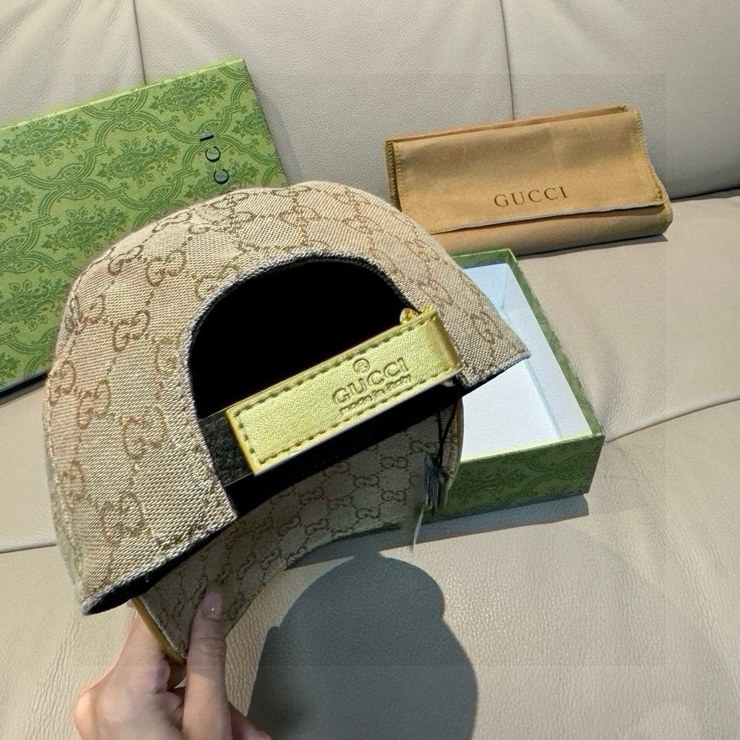 
配盒子布袋，Gucci(古奇)经典原单棒球帽😍😍金丝logo。专柜11开模订制，最高版本，原版帆布料+