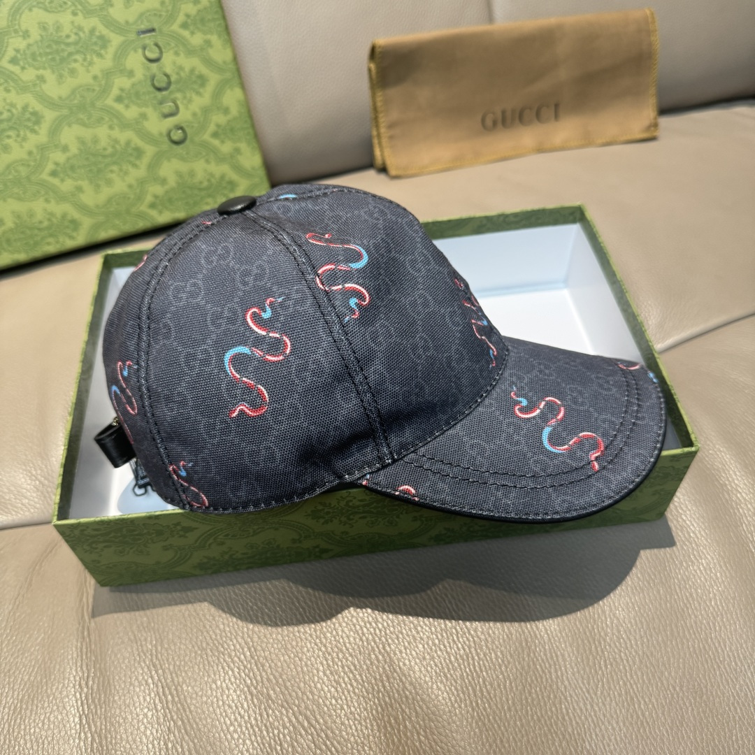 
配包装布袋，Gucci古奇新款原单棒球帽， 蛇年限定款，狂蛇双G提花，专柜11开模订制，完美对花，原版