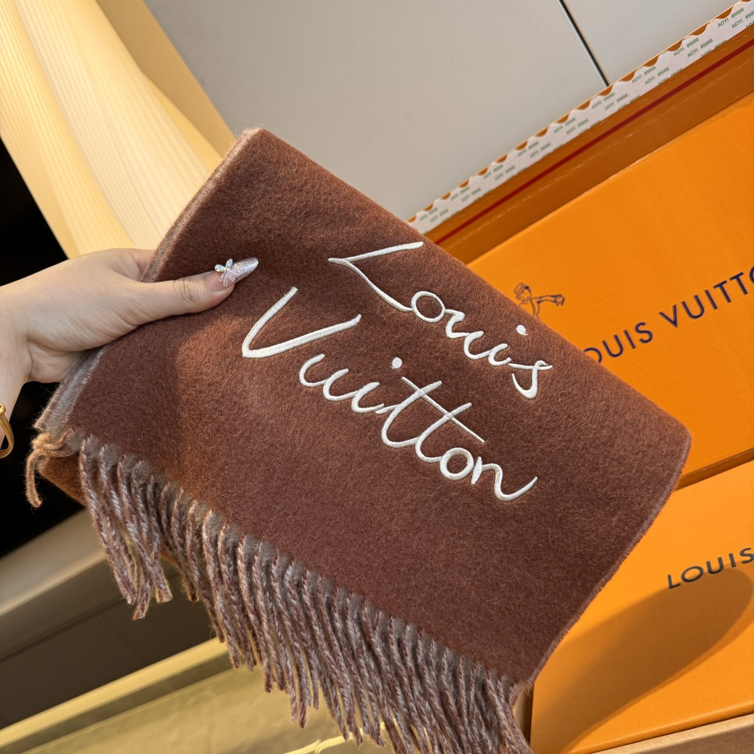Louis Vuitton LV 2025新款签名款围巾 双面羔羊绒 出口订单 喜欢有颜值 高质量的亲可入手