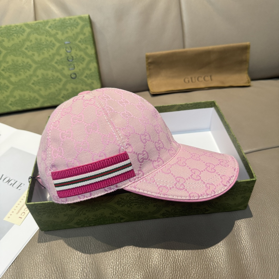 
配盒子布袋，Gucci(古奇)新款原单棒球帽专柜11开模订制！原版帆布料+头层牛皮，轻盈透气！实物拍摄