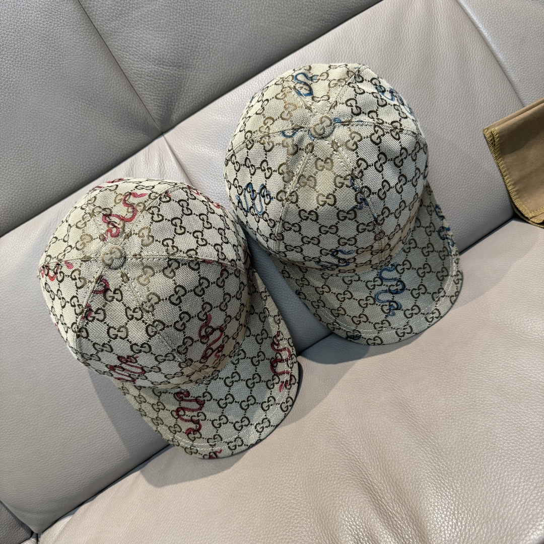 
配包装布袋，Gucci古奇新款原单棒球帽， 蛇年限定款，狂蛇双G提花，专柜11开模订制，完美对花，原版