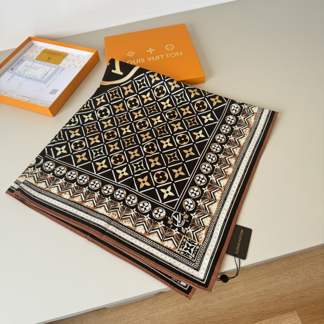 Louis Vuitton LV新款方巾