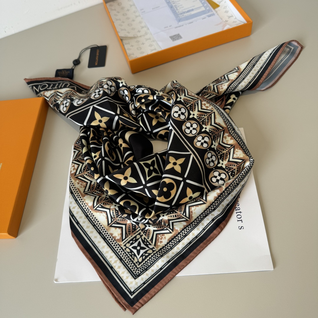 Louis Vuitton LV新款方巾