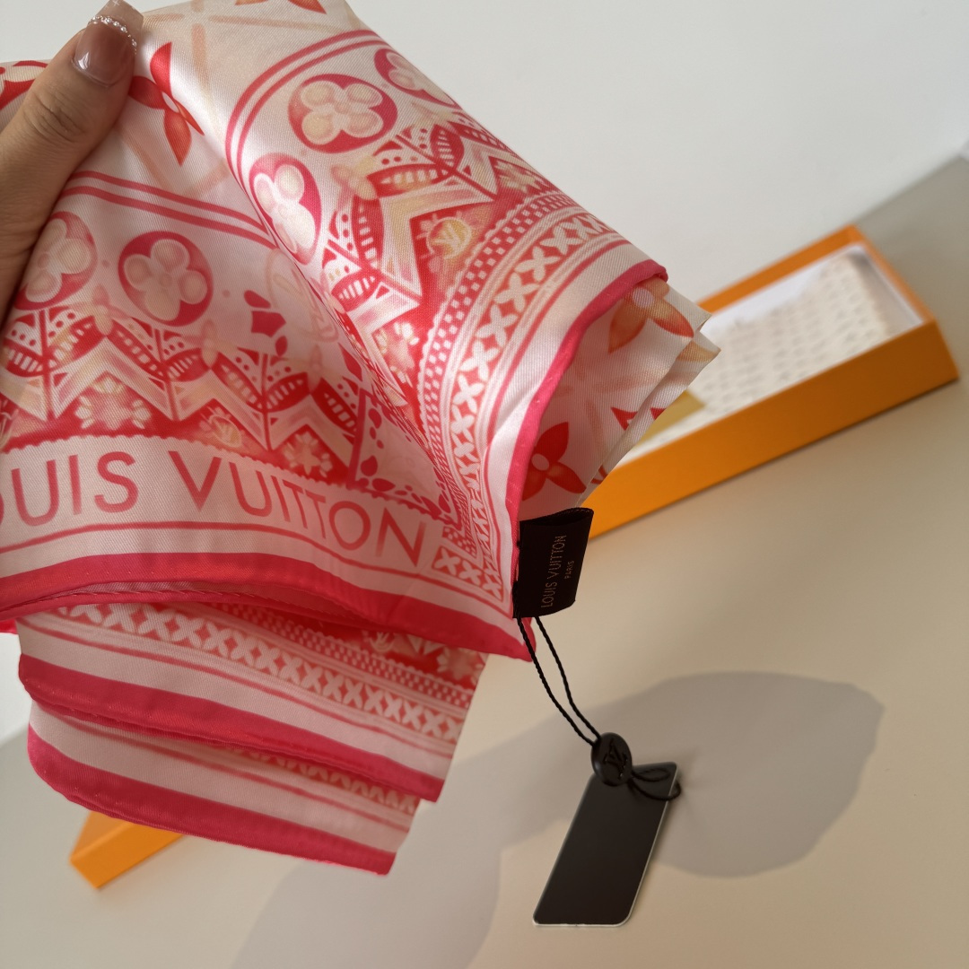 Louis Vuitton LV新款方巾
