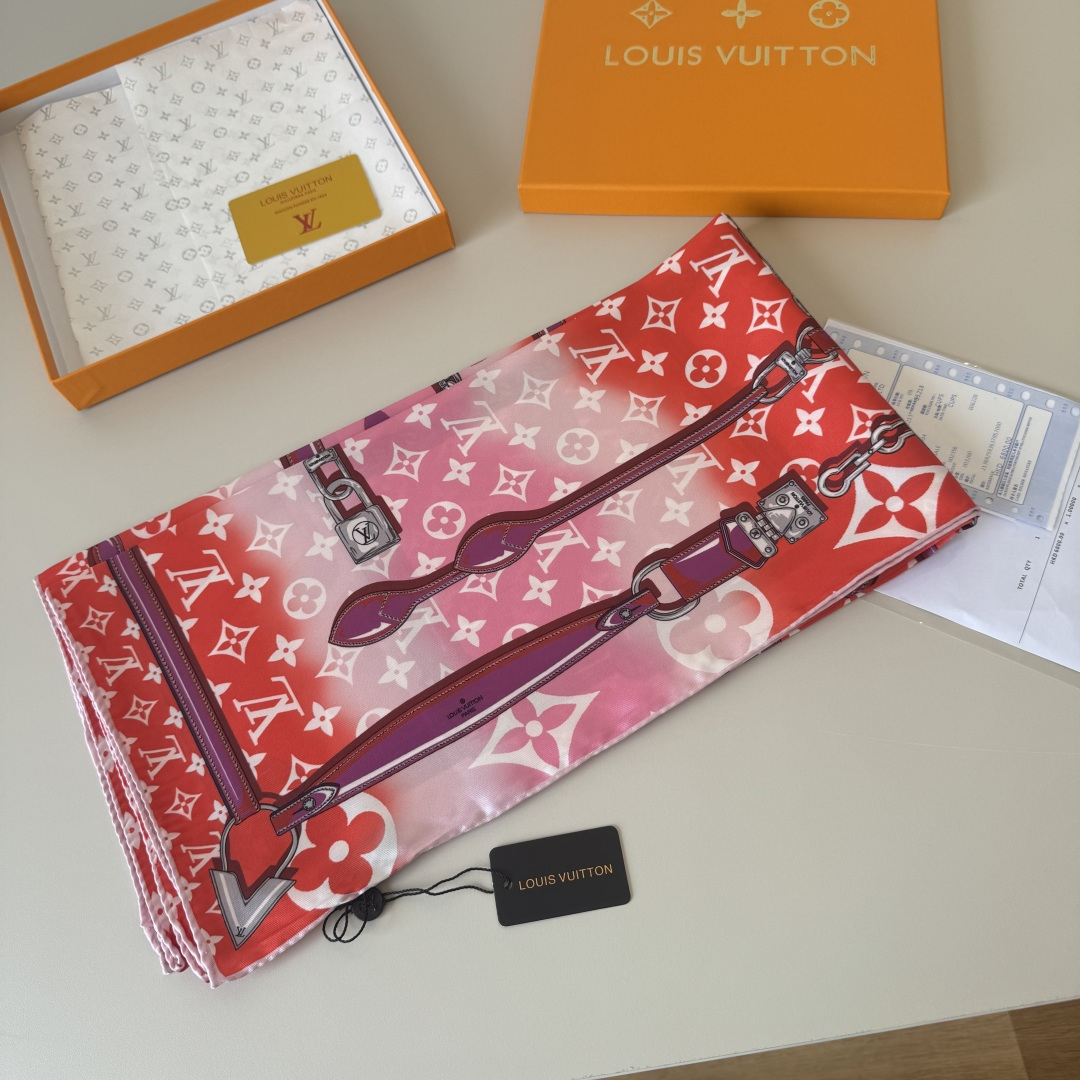 Louis Vuitton Lv方巾 渐变Monogram印花 斜纹真丝材质 手工卷边