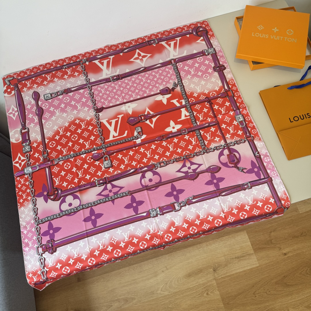 Louis Vuitton Lv方巾 渐变Monogram印花 斜纹真丝材质 手工卷边