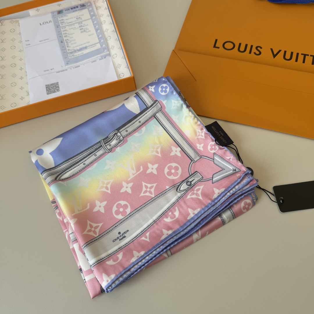 Louis Vuitton Lv方巾 渐变Monogram印花 斜纹真丝材质 手工卷边
