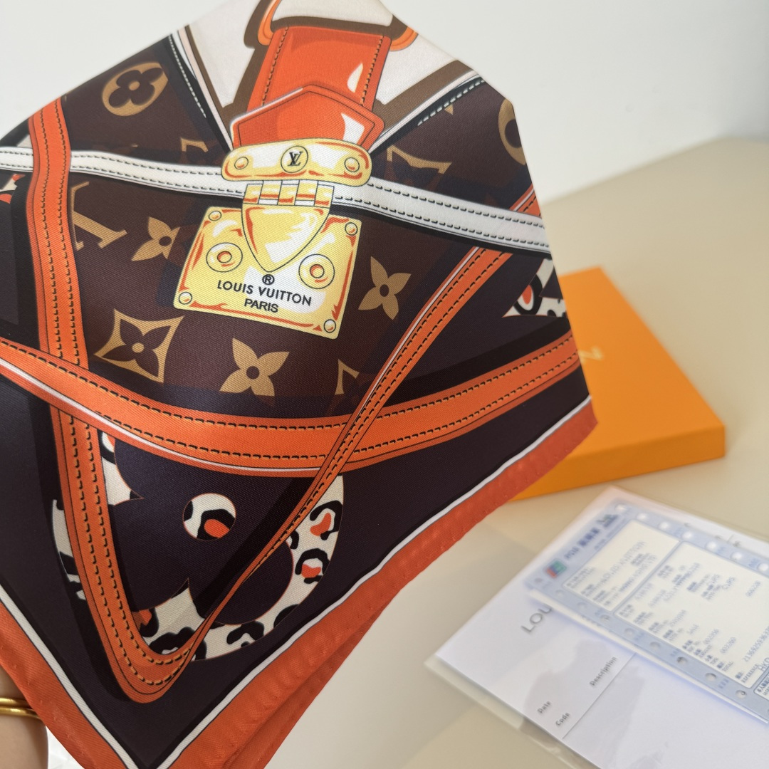 Louis Vuitton LV新款方巾