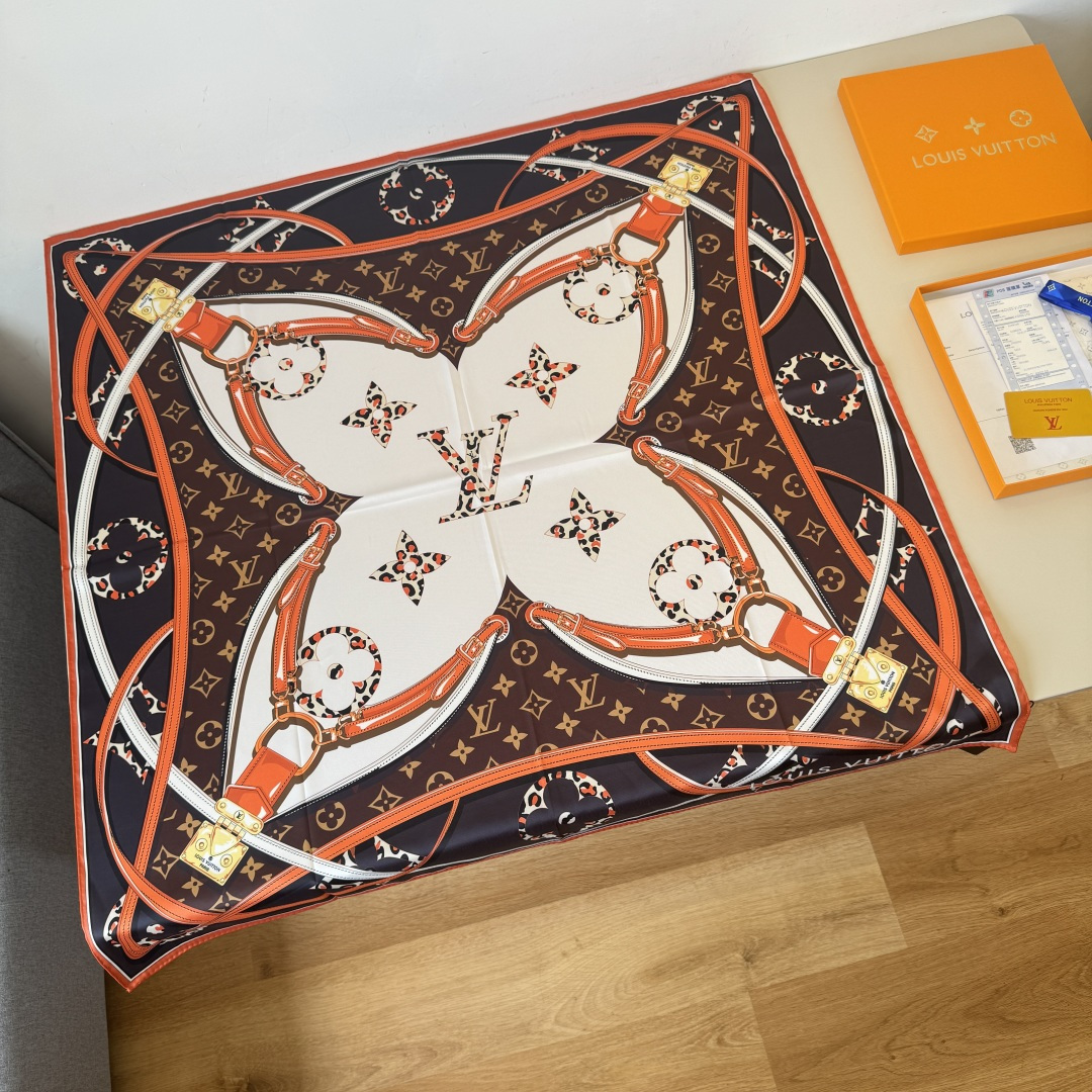 Louis Vuitton LV新款方巾