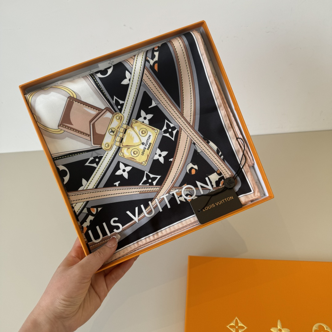 Louis Vuitton LV新款方巾