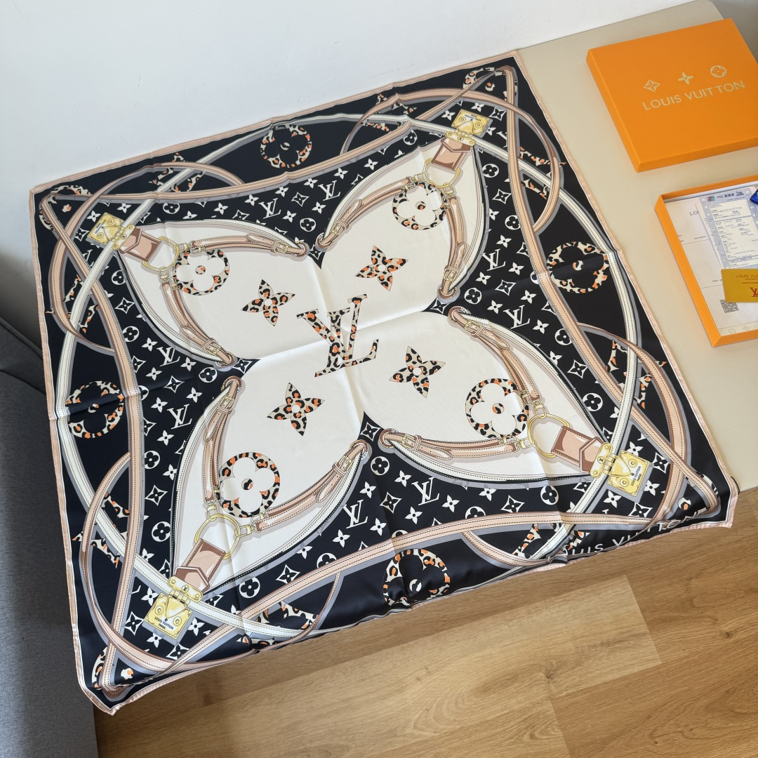 Louis Vuitton LV新款方巾
