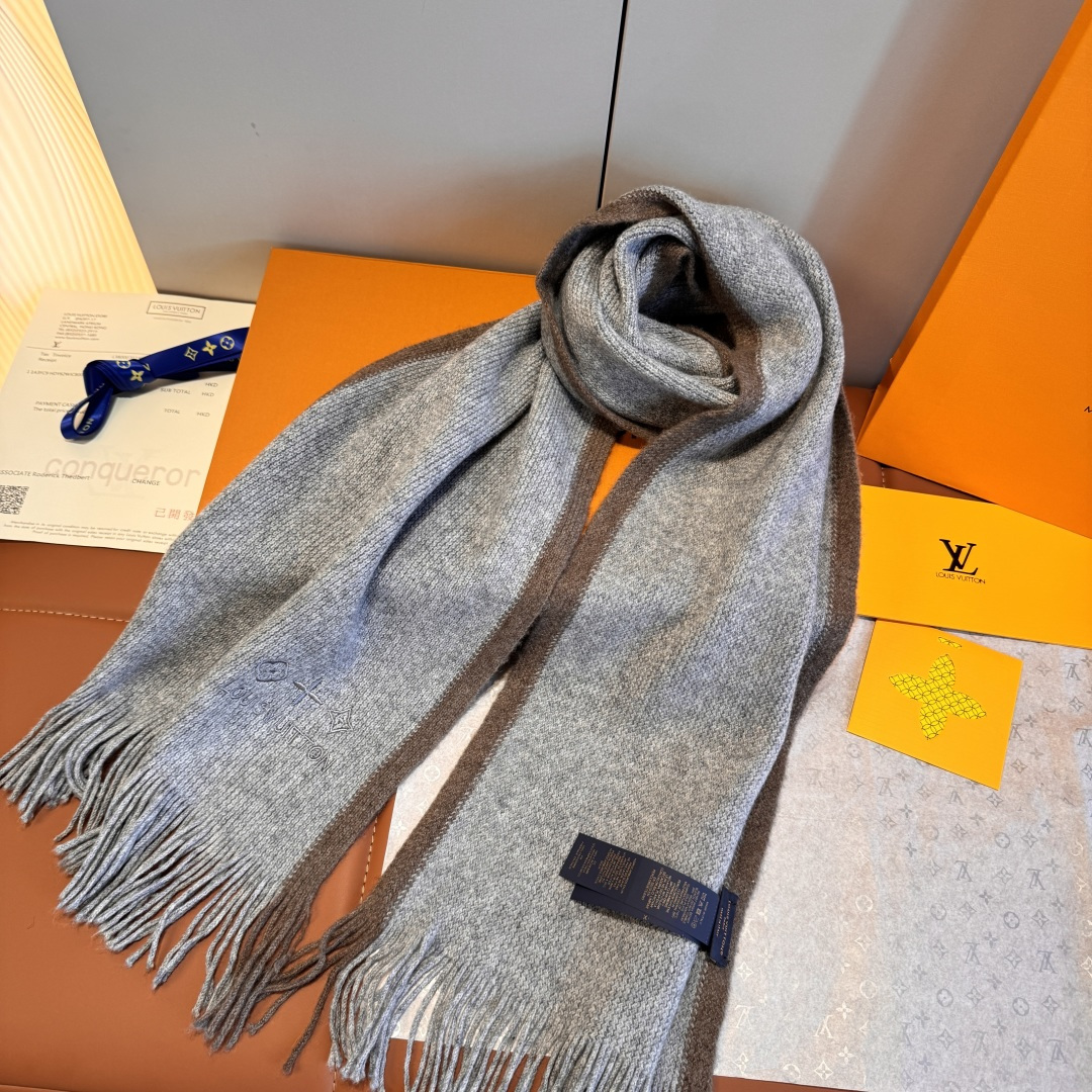 Louis Vuitton Lv新款高端羊绒针织围巾 出口尾单 客供 羊绒纱线 这款织法比较难 又很费纱线