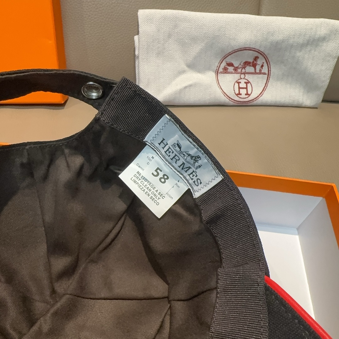 配盒子布袋，HERMÈS (爱马仕)原单棒球帽，经典H， 正品开模订制，原版透气帆布面料+头层牛皮，原厂
