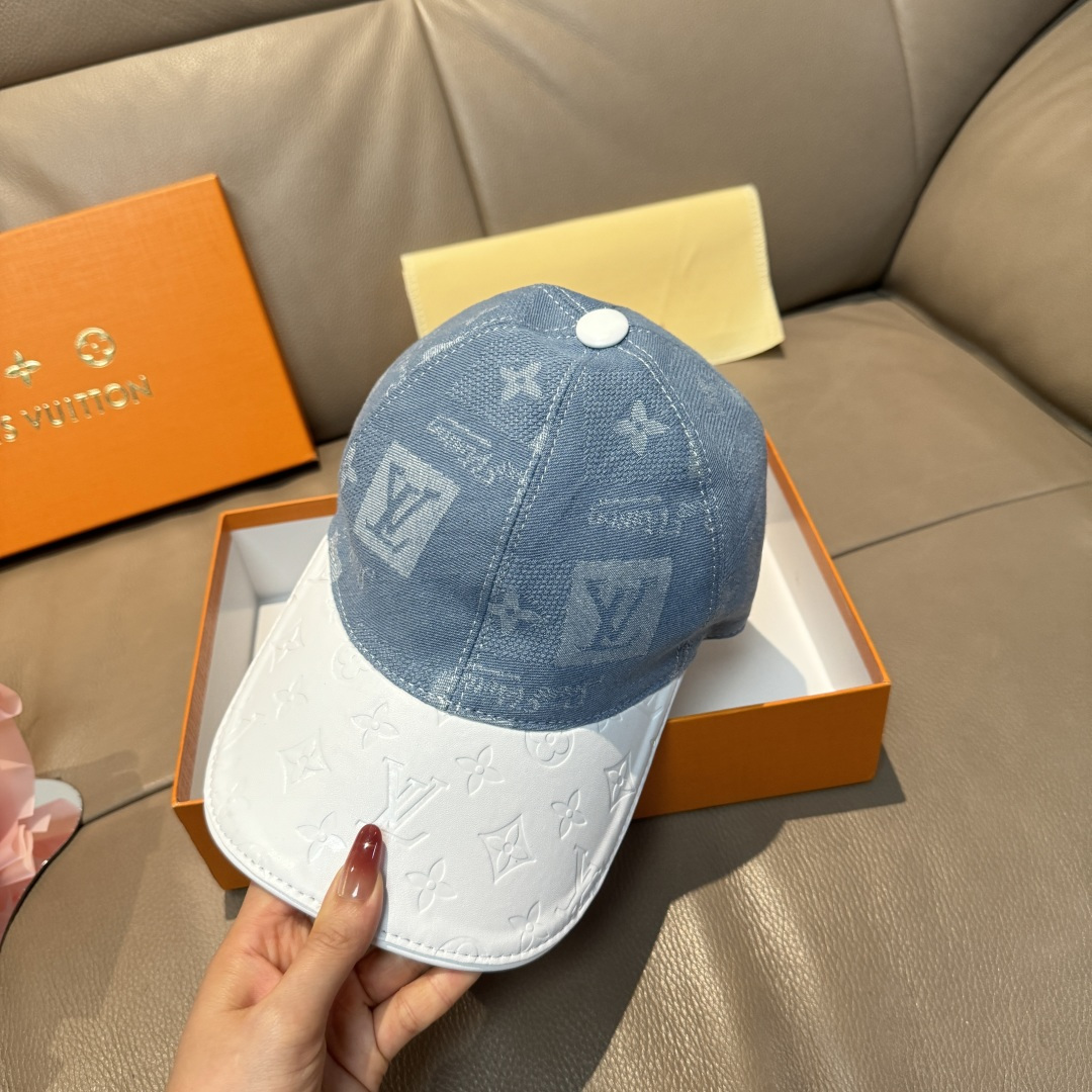 配盒子布袋，LV(路易威登)新款原单棒球帽，牛皮压花，1:1开模订制，原版牛仔布料，做工细致完美，质量超