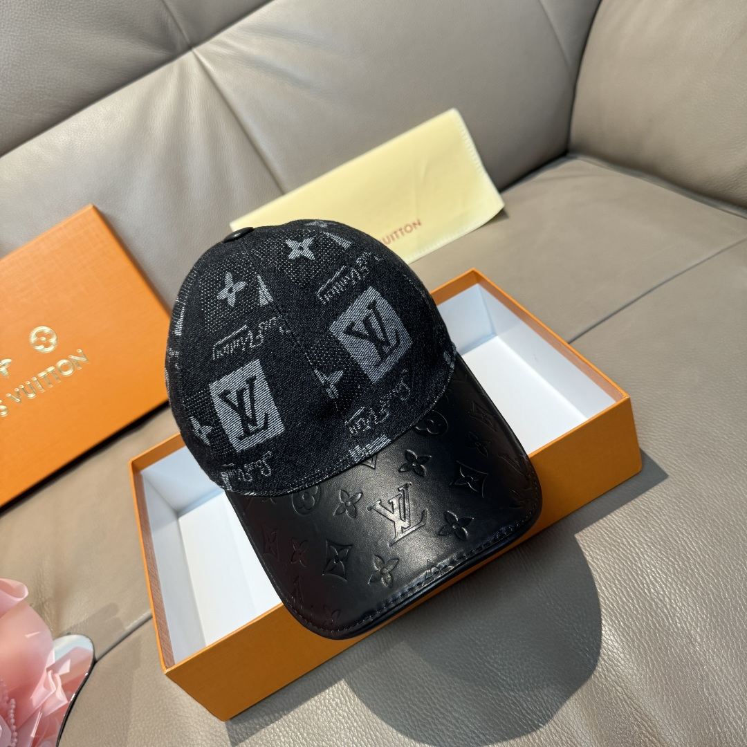 配盒子布袋，LV(路易威登)新款原单棒球帽，牛皮压花，1:1开模订制，原版牛仔布料，做工细致完美，质量超