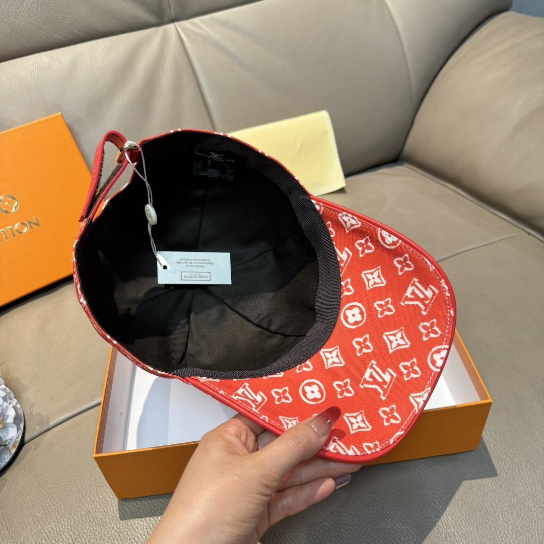 配盒子布袋，LV(路易威登)新款原单棒球帽， 专柜1:1开模订制，原版帆布料+头层牛皮，轻盈透气！质量超