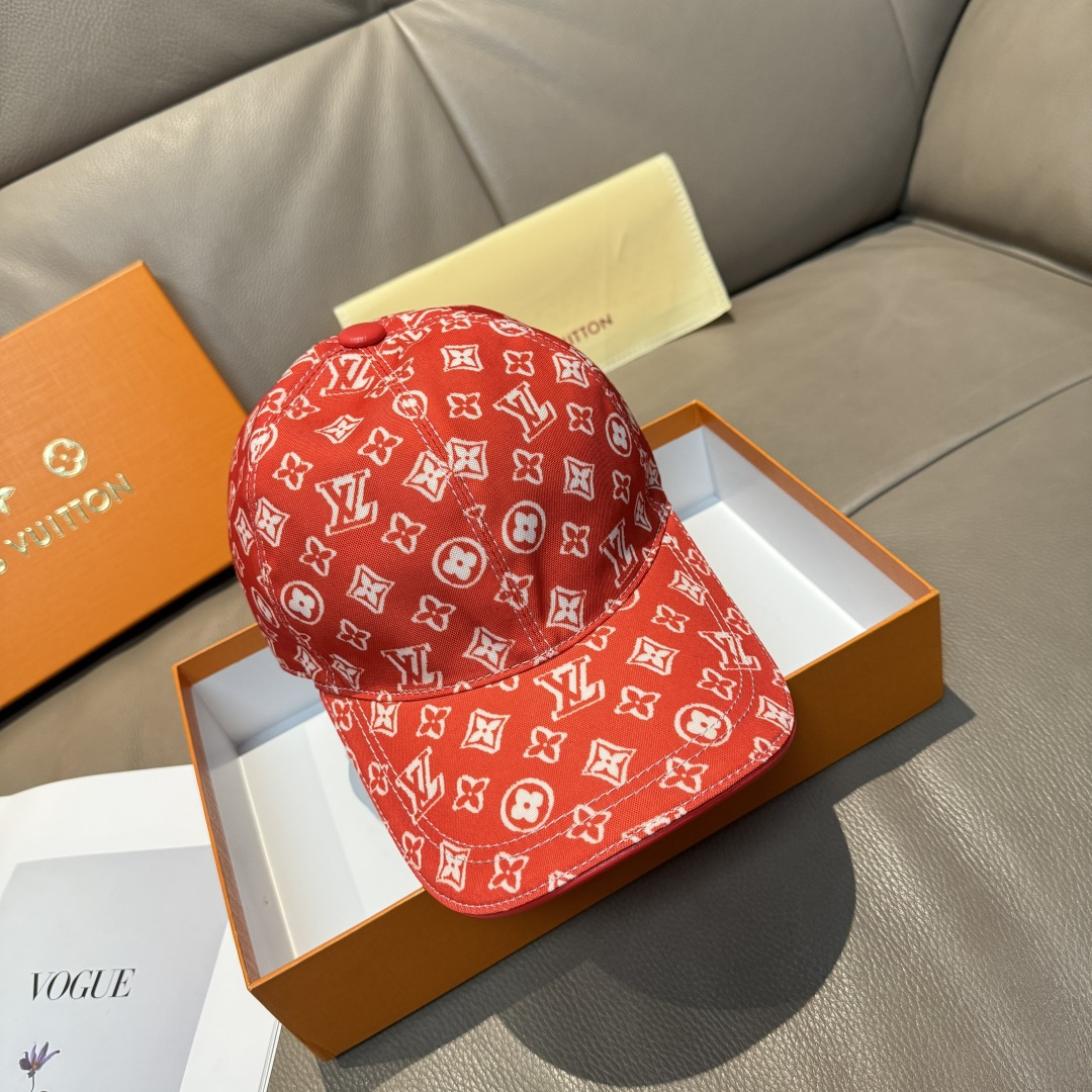 配盒子布袋，LV(路易威登)新款原单棒球帽， 专柜1:1开模订制，原版帆布料+头层牛皮，轻盈透气！质量超