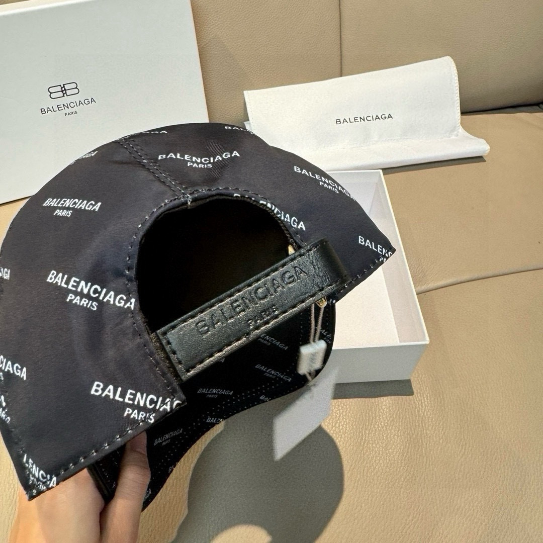 配盒子布袋，Balenciaga（巴黎世家）经典原单棒球帽， 专柜1:1开模订制，原版丝印绸缎面料+头层