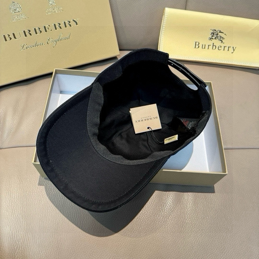 配盒子布袋，Burberry（巴宝莉）专柜爆款原单棒球帽，TB小刺绣。1:1开模订制，立体刺绣，精致无暇