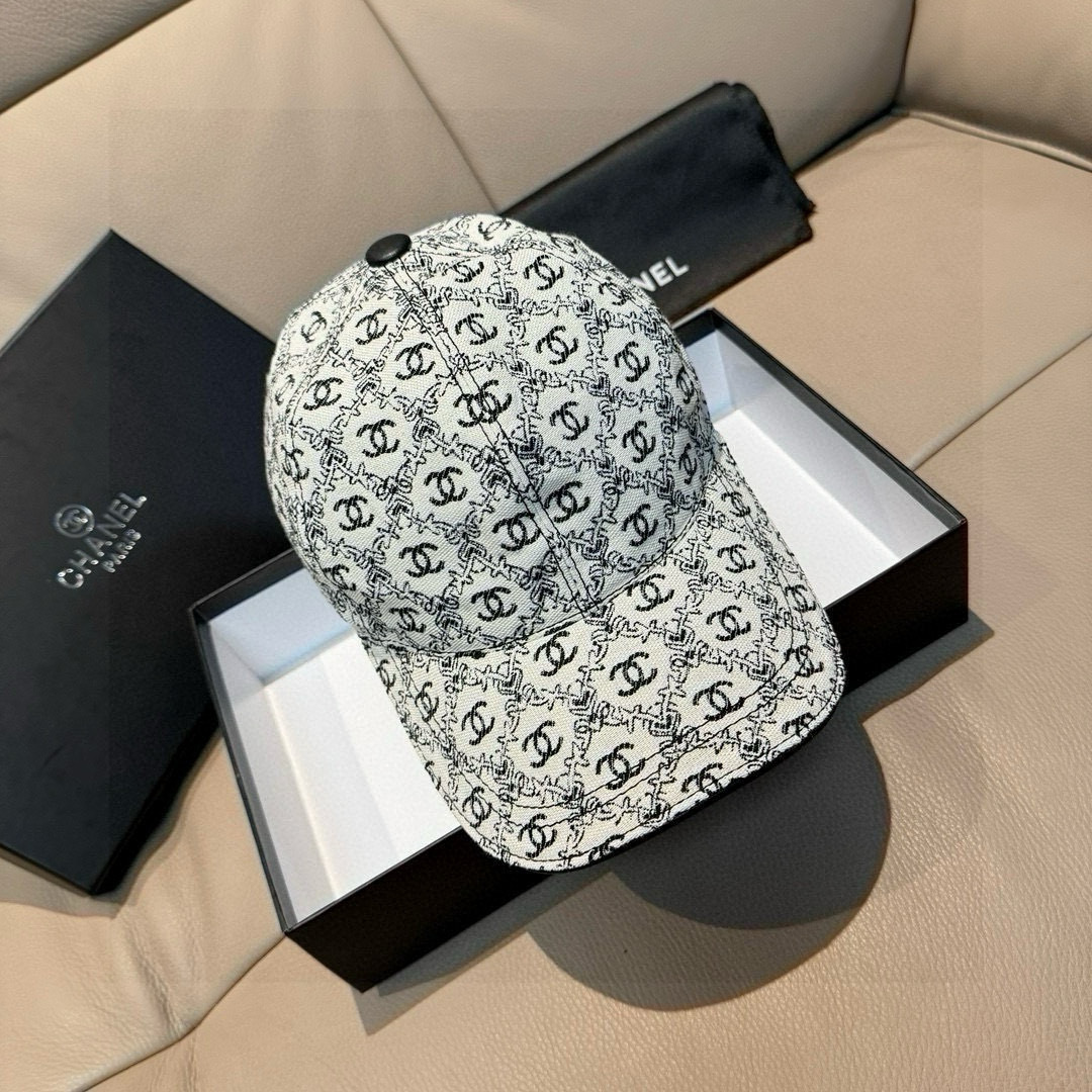 新款出货！配盒子布袋，Chanel(香奈儿)新款原单棒球帽， 小双C提花，专柜1:1开模订制，原版帆布料