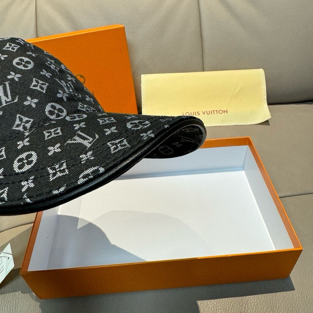 新款出货配盒子布袋，LV(路易威登)新款原单棒球帽，老花刺绣，1:1开模订制，原版老花面料，重工刺绣，做