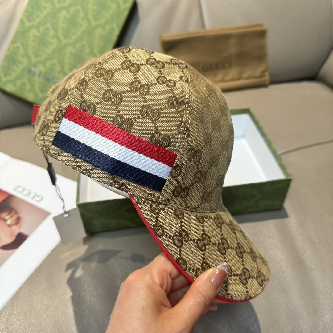配盒子布袋，Gucci(古奇)新款原单棒球帽， 三色织带，1:1开模订制，原版帆布料+头层牛皮，红色皮边