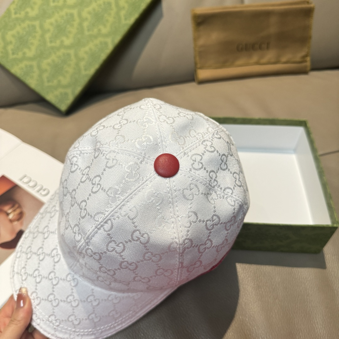 配盒子布袋，Gucci(古奇)新款原单棒球帽， 三色织带，1:1开模订制，原版帆布料+头层牛皮，红色皮边