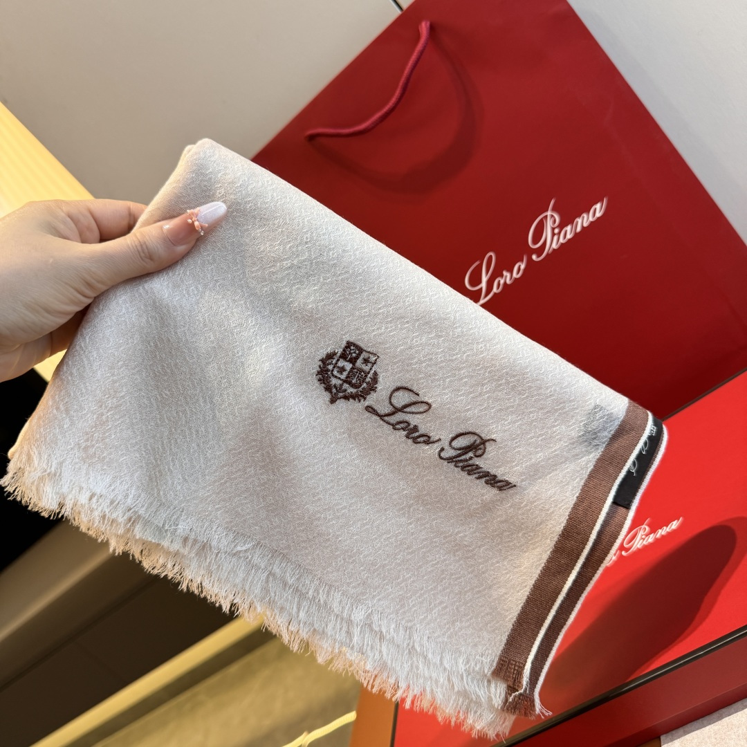 Loro Piana 目睹了整个loro piana生产过程 品质精细度无敌 不愧全世界 奢侈品'奢华中的低调