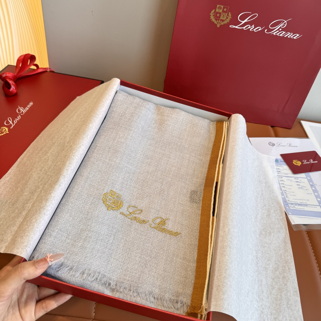Loro Piana 目睹了整个loro piana生产过程 品质精细度无敌 不愧全世界 奢侈品'奢华中的低调